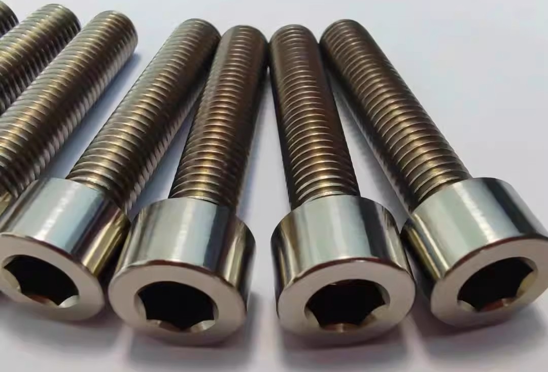 Titanium Fasteners | Important Advantages